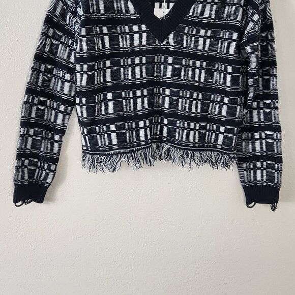 Wildfox Reese Ritzy Fringe Hem Sweater in Black and White NWT Size Small - Picture 4 of 16